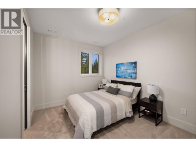 135 OAK Court | Anmore British Columbia | Slide Image Thirty