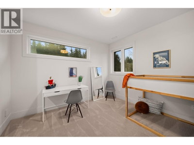 135 OAK Court | Anmore British Columbia | Slide Image Thirty-one