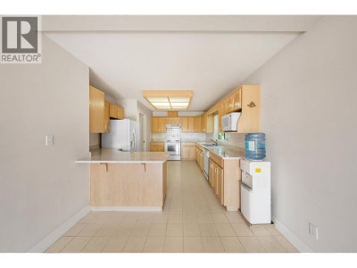 2677 FORTRESS Drive | Port Coquitlam British Columbia | Slide Image Eleven