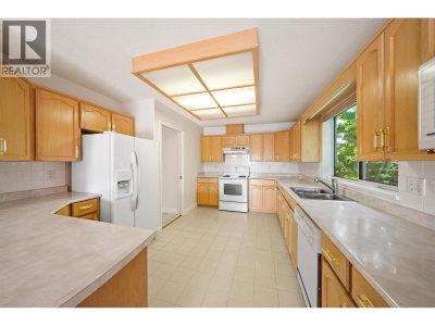 2677 FORTRESS Drive | Port Coquitlam British Columbia | Slide Image Twelve