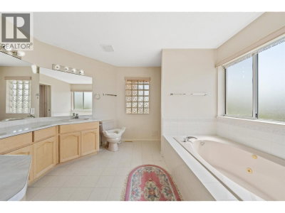 2677 FORTRESS Drive | Port Coquitlam British Columbia | Slide Image Seventeen