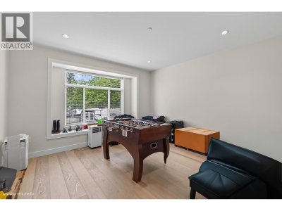 23376 124 Avenue | Maple Ridge British Columbia | Slide Image Twelve