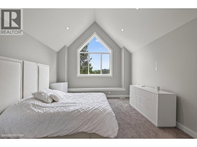 23376 124 Avenue | Maple Ridge British Columbia | Slide Image Seven