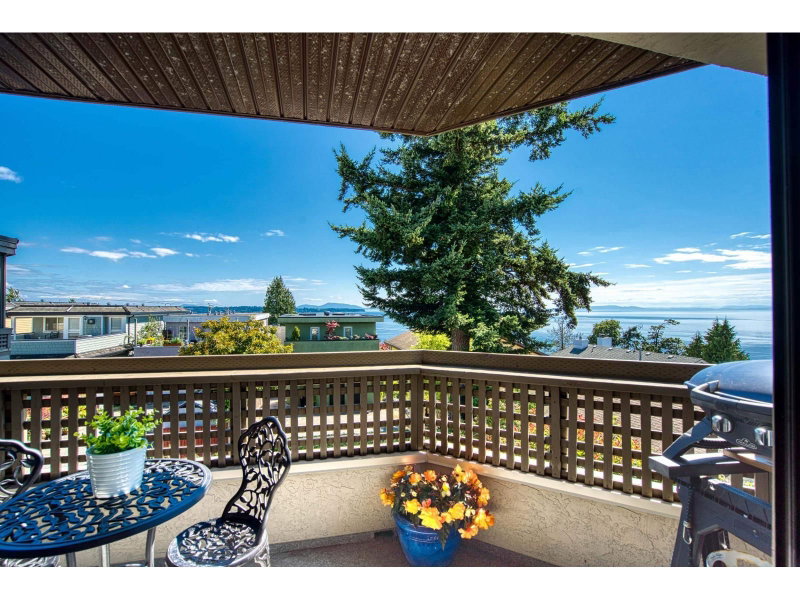 15080 PROSPECT Avenue White Rock British Columbia, V4B 2B7 - 2 Bedrooms Condo For Sale