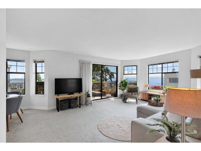 15080 PROSPECT Avenue | White Rock British Columbia | Slide Image Four