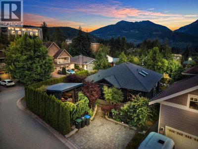 2985 STRANGWAY Place | Squamish British Columbia | Slide Image Eleven
