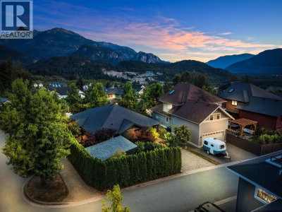 2985 STRANGWAY Place | Squamish British Columbia | Slide Image Fourteen