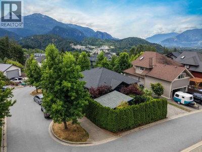 2985 STRANGWAY Place | Squamish British Columbia | Slide Image Nineteen