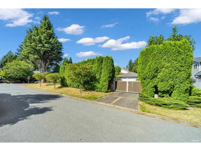 15447 92A Avenue | Surrey British Columbia | Slide Image Twenty