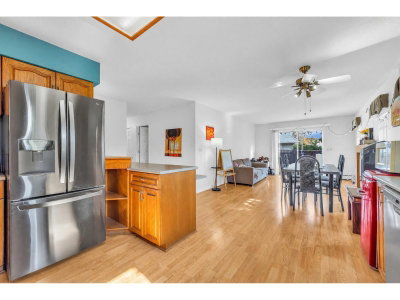 15447 92A Avenue | Surrey British Columbia | Slide Image Eight