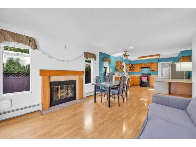 15447 92A Avenue | Surrey British Columbia | Slide Image Nine