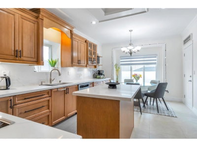 16488 104A Avenue | Surrey British Columbia | Slide Image Ten