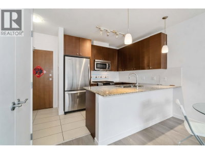 7360 ELMBRIDGE Way | Richmond British Columbia | Slide Image Three