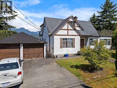 2587 YALE Street | Vancouver British Columbia | Slide Image Two