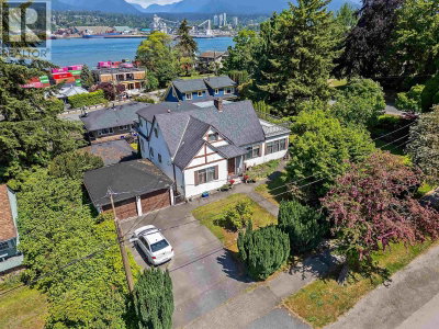 2587 YALE Street | Vancouver British Columbia | Slide Image Five