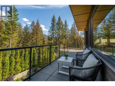 8206 MOUNTAIN VIEW Drive | Whistler British Columbia | Slide Image Fourteen
