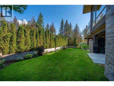 8206 MOUNTAIN VIEW Drive | Whistler British Columbia | Slide Image Fifteen