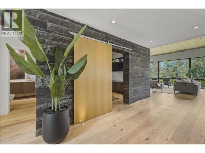 8206 MOUNTAIN VIEW Drive | Whistler British Columbia | Slide Image Sixteen