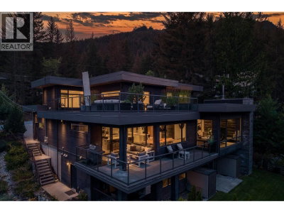 8206 MOUNTAIN VIEW Drive | Whistler British Columbia | Slide Image Two