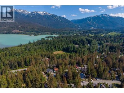 8206 MOUNTAIN VIEW Drive | Whistler British Columbia | Slide Image Forty