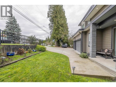 1025 RANCH PARK Way | Coquitlam British Columbia | Slide Image Five