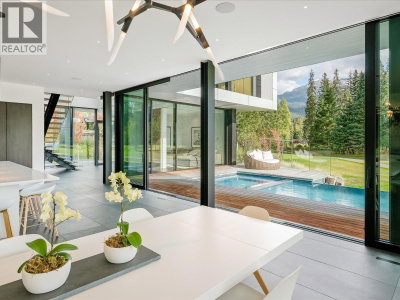 8080 CYPRESS Place | Whistler British Columbia | Slide Image Twelve