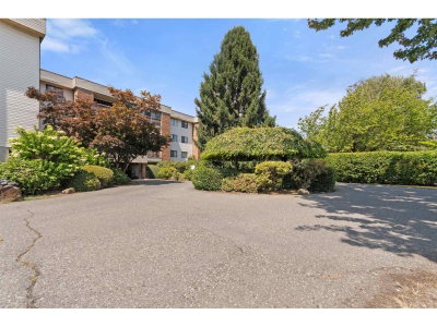 45650 MCINTOSH Drive | Chilliwack British Columbia | Slide Image Four
