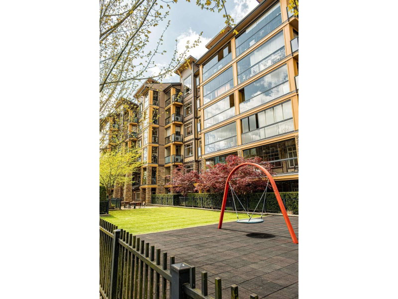 8067 207 Street Langley British Columbia, V2Y 0N9 - 1 Bedroom Condo For Sale