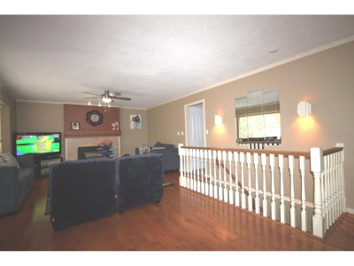 18222 58B Avenue | Surrey British Columbia | Slide Image Five