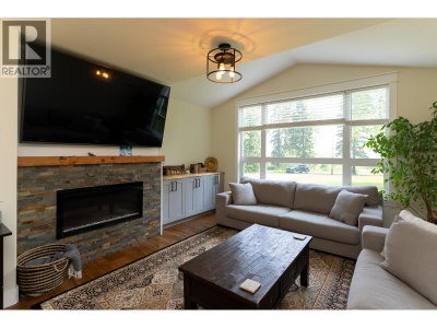 9611 KELLY Road | Prince George British Columbia | Slide Image Three