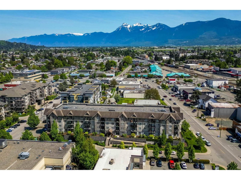 9000 BIRCH Street Chilliwack British Columbia, V2P 8G2 - 2 Bedrooms Condo For Sale
