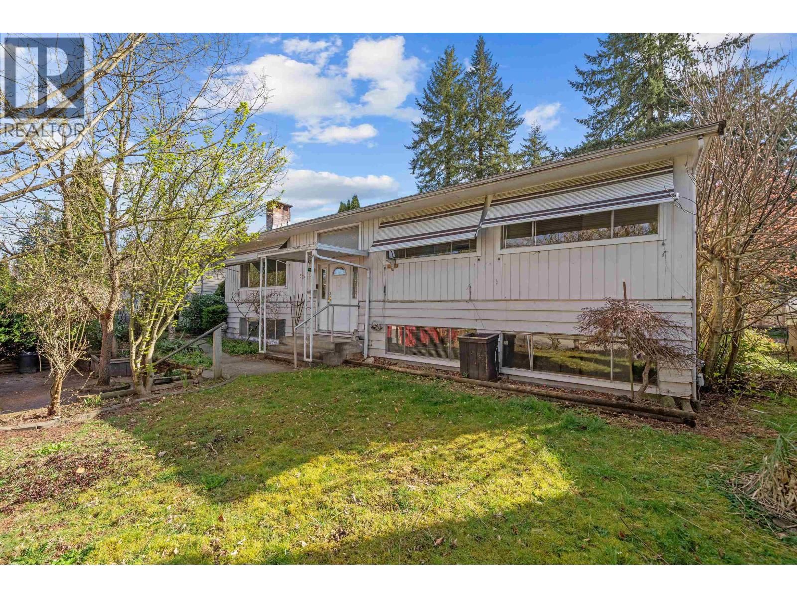 3356 LIVERPOOL Street, Port Coquitlam, British Columbia V3B 3V8