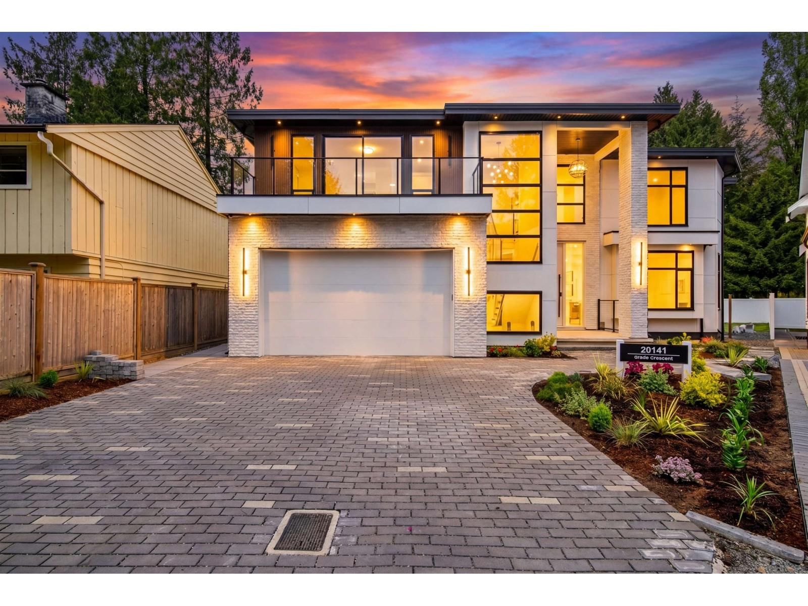 20141 GRADE Crescent, Langley, British Columbia V3A 4J5