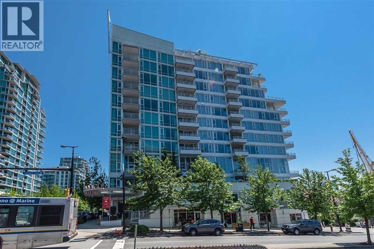 133 ESPLANADE, North Vancouver, British Columbia V7L 1A1