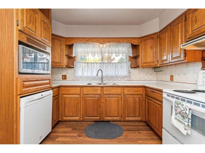46439 STRATHCONA Road | Chilliwack British Columbia | Slide Image Ten