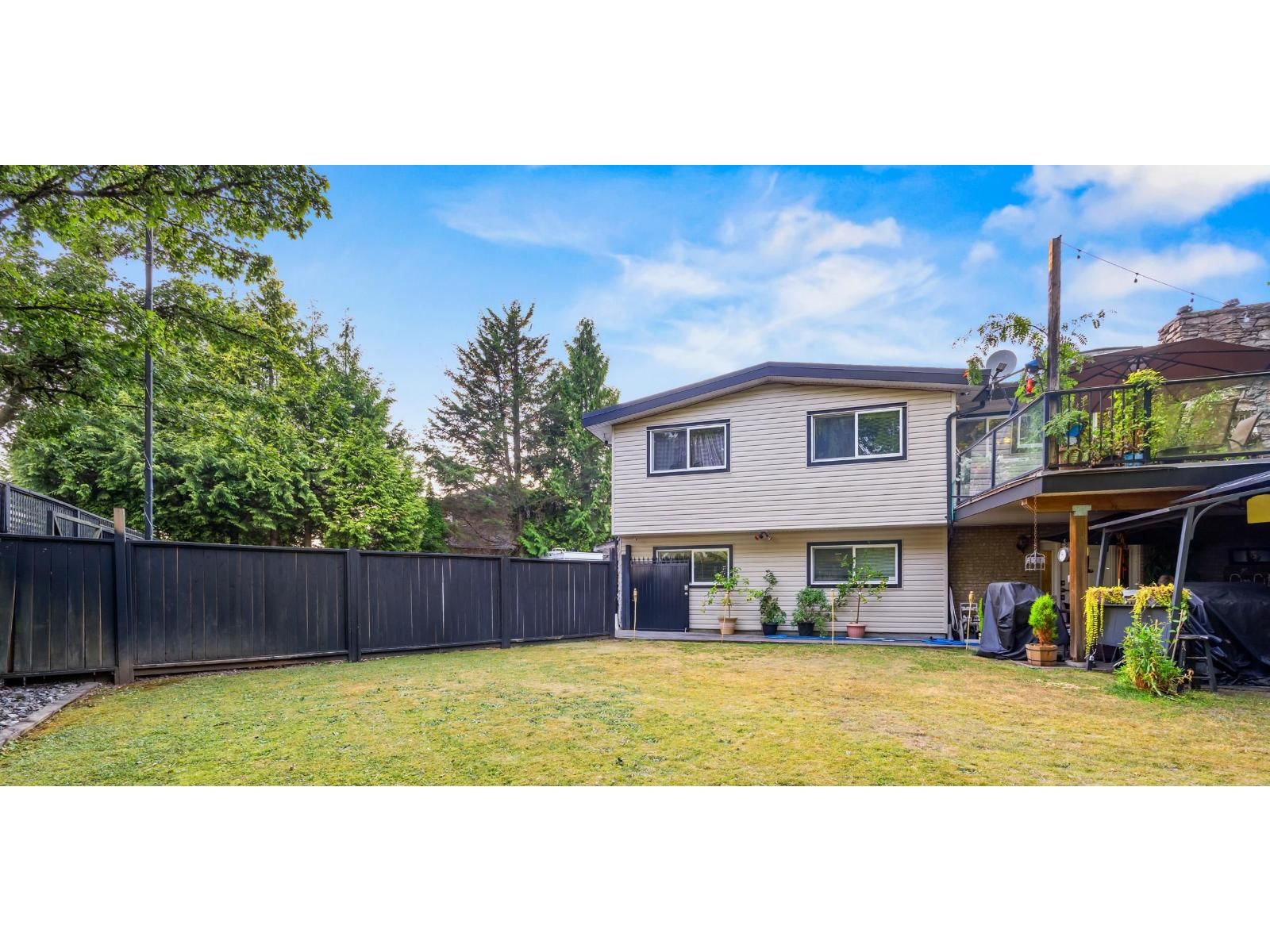 15797 92 Avenue, Surrey, British Columbia V4N 3C3