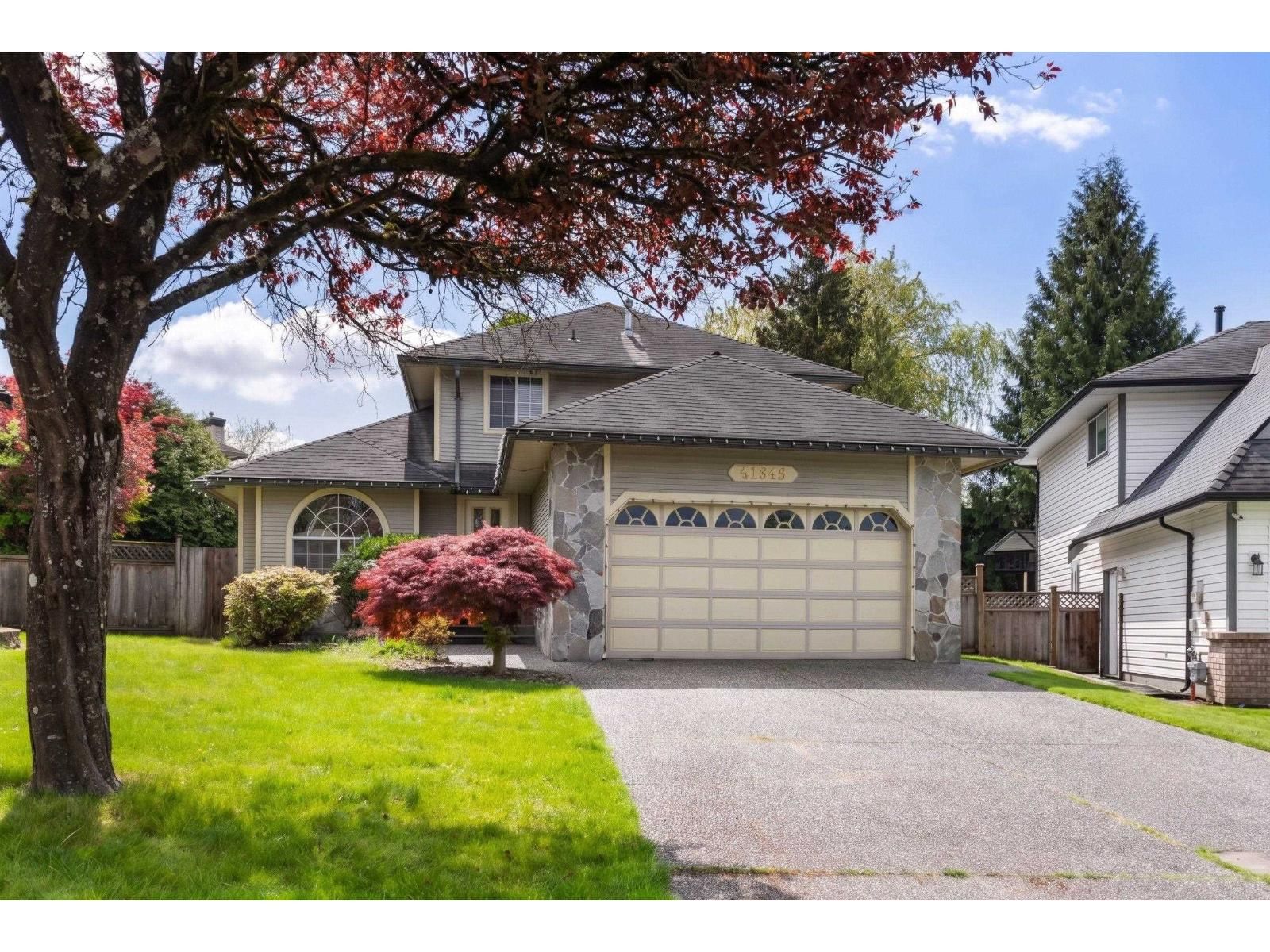 21549 85B Court, Langley, British Columbia V1M 2G4
