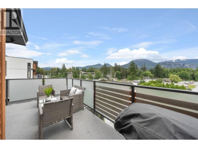 39767 GOVERNMENT Road | Squamish British Columbia | Slide Image Ten
