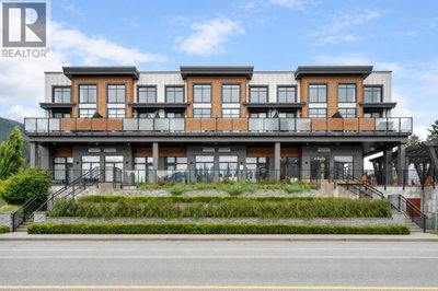 39767 GOVERNMENT Road | Squamish British Columbia | Slide Image Thirty-one