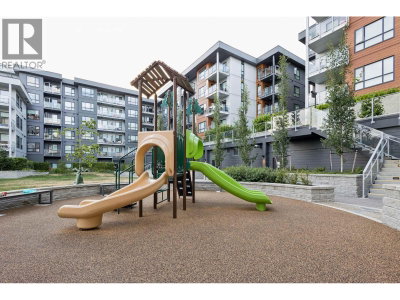 3596 MALSUM Drive | North Vancouver British Columbia | Slide Image Sixteen