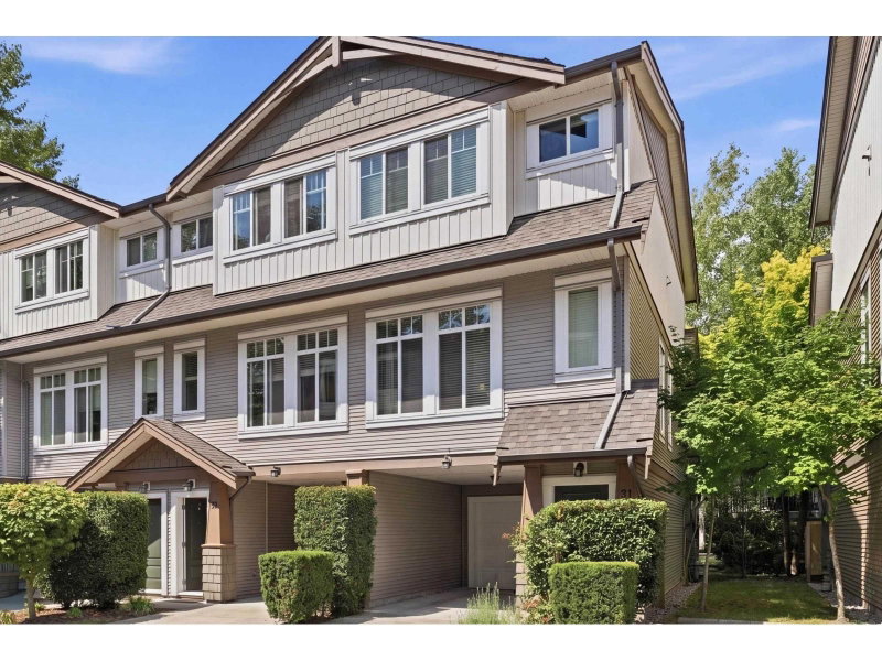 8250 209B Street Langley British Columbia, V2Y 0J7 - 3 Bedrooms Condo For Sale