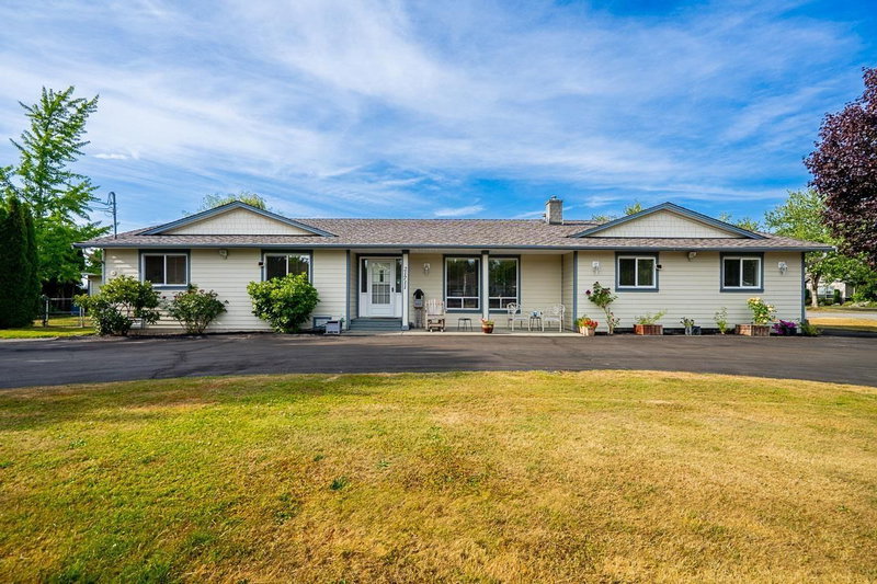 21711 52 Avenue Langley British Columbia, V2Y 1L7 - 3 Bedrooms Home For Sale