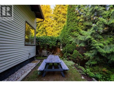 4479 MARINE Drive | Burnaby British Columbia | Slide Image Twenty-five