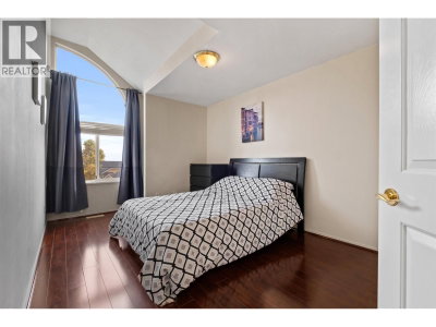 1512 EAGLE MOUNTAIN Drive | Coquitlam British Columbia | Slide Image Eight
