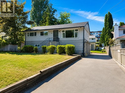 910 ROBINSON Street | Coquitlam British Columbia | Slide Image One