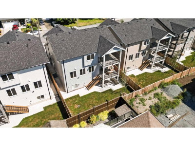 7143 ELWOOD Drive | Chilliwack British Columbia | Slide Image Two