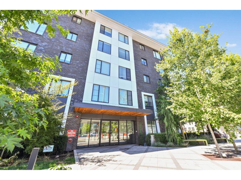 15848 FRASER Highway Surrey British Columbia, V4N 6X6 - 3 Bedrooms Condo For Sale