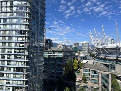 939 EXPO Boulevard | Vancouver British Columbia | Slide Image Three