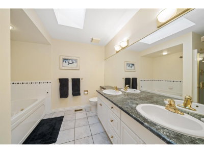 31553 BROOKSIDE Avenue | Abbotsford British Columbia | Slide Image Twenty-one