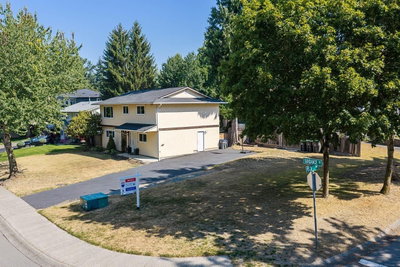 6304 SUNDANCE Drive | Surrey British Columbia | Slide Image Thirty-two